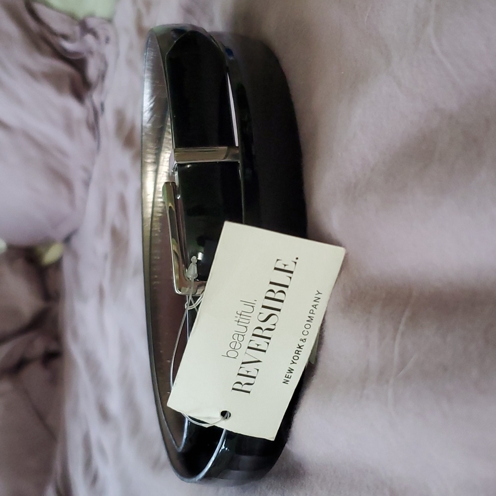 Reversible black silver belt